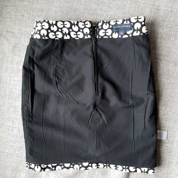 NWOT Banana Republic black and white short skirt SIZE 0 geometric circle pattern - Picture 6 of 6